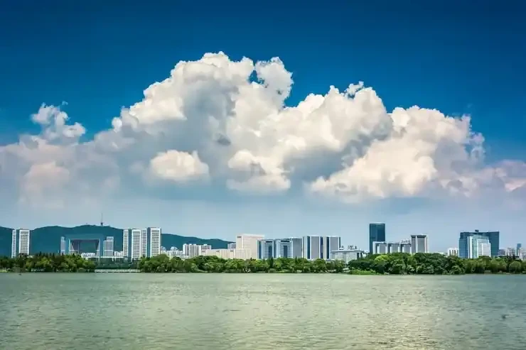 希腊身份资讯:希腊房产市场价格解析:不同区域成本差异与投资要点(配图 1/1) 希腊身份资讯:希腊房产市场价格解析:不同区域成本差异与投资要点(配图 1/1)